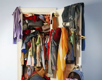 How to De-clutter Your Closet in 5 Easy Steps